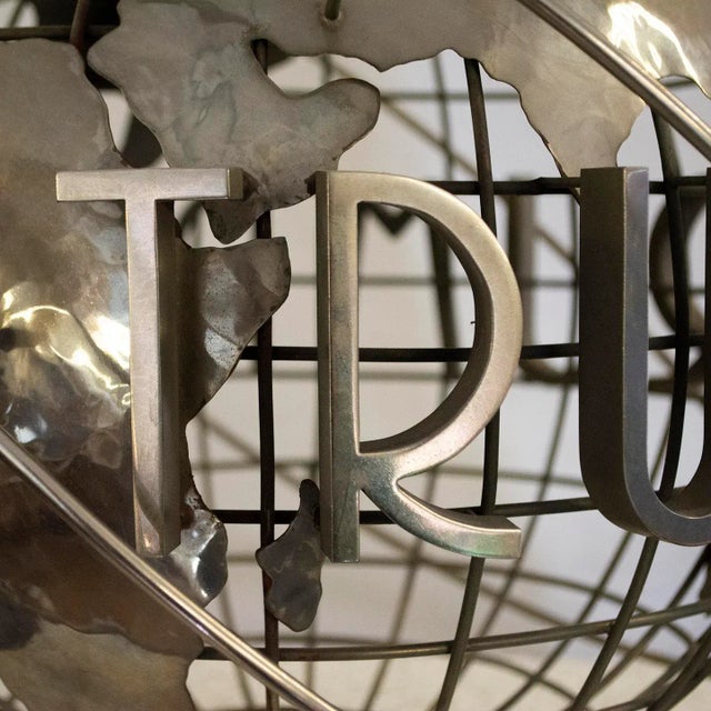 1990s Vintage Trump International Hotel Unisphere For Sale - Image 5 of 7