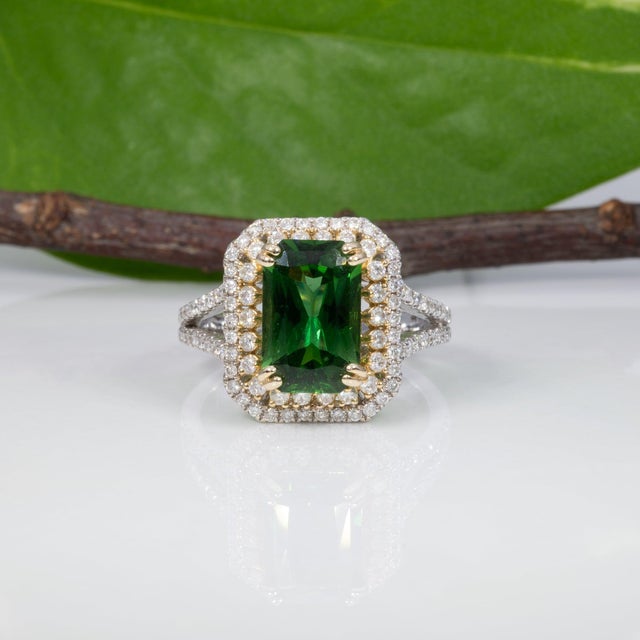 2020s 2.5Ct Chrome Tourmaline Ring With 100 Natural Diamonds: Solid 14k Gold, 11x7mm, Size 6.75 For Sale - Image 5 of 9