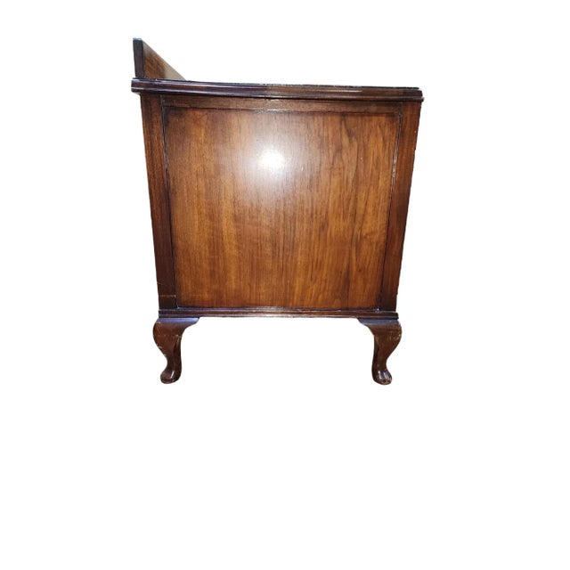 1940s English Maddox & Co. Walnut Dressing Table and Mirror For Sale In Atlanta - Image 6 of 6