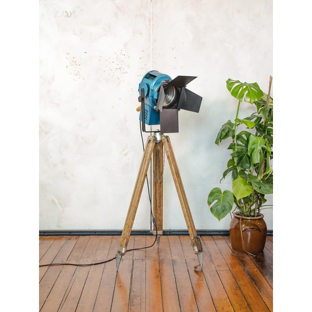 Vintage Industrial Theater Spotlight Floor Lamp from A.E. Cremer, 1950s For Sale - Image 15 of 17