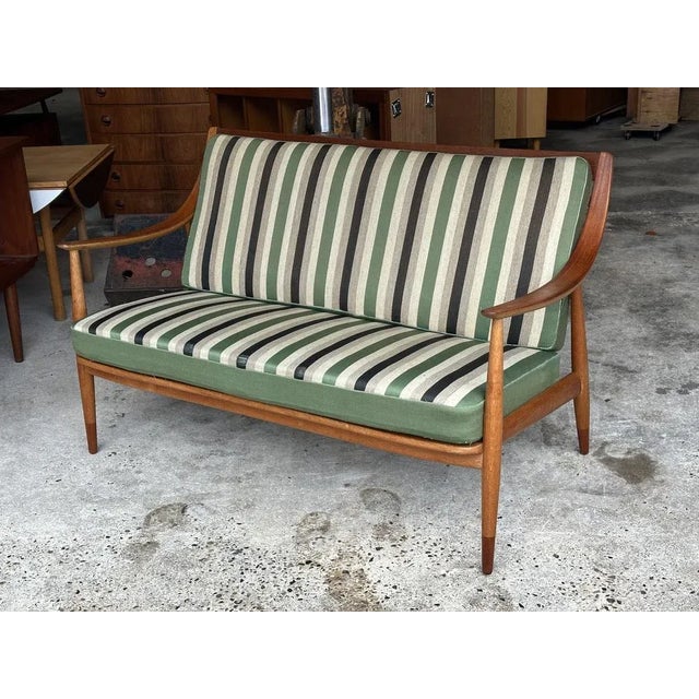 Mid-Century Danish Model Fd 144 2-Seater Teak and Oak Sofa by Peter Hvidt and Orla Mølgaard-Nielsen for France & Daverkosen, 1960s For Sale - Image 4 of 7