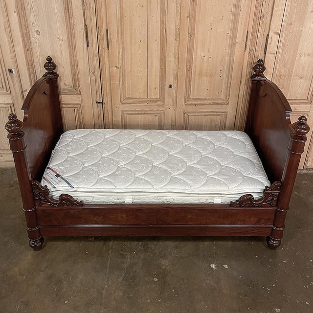 19th Century Napoleon III Period Mahogany Wall Bed For Sale - Image 9 of 18
