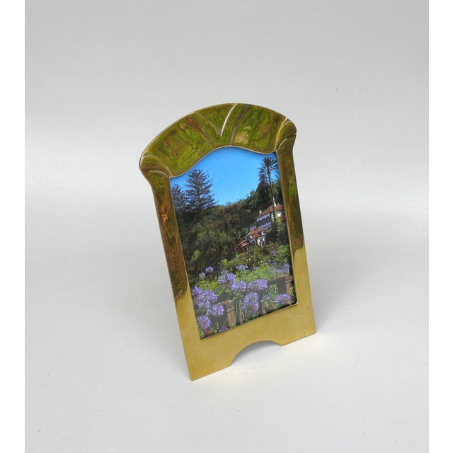 An elegant picture frame in a strict Art Nouveau style - it is reminiscent of works from the Mathildenhöhe artists' colony...