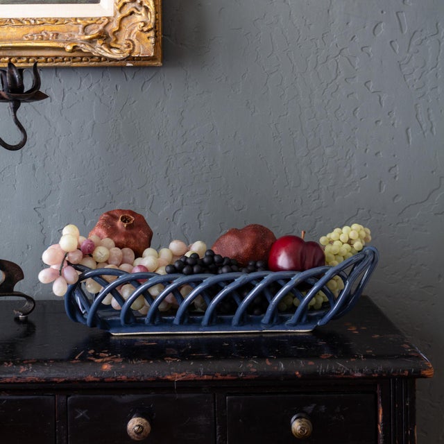 1970s Farmhouse Open Lattice Blue Ceramic Oval Bread Baguette Basket or Fruit Bowl For Sale - Image 6 of 10