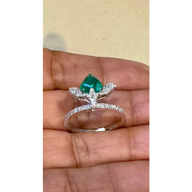 1.2 Ct Finest Zambian Pear Emerald & 1 Ct Diamond Ring in 18 Kt Gold Size 6.5 For Sale - Image 11 of 18