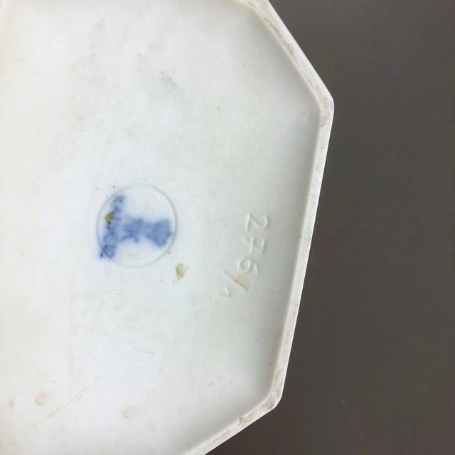 German Op Art Biscuit Porcelain Vase from AK Kaiser, Germany, 1970s For Sale - Image 9 of 10