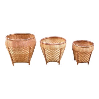 Vintage Nesting Baskets- Set of 3 For Sale
