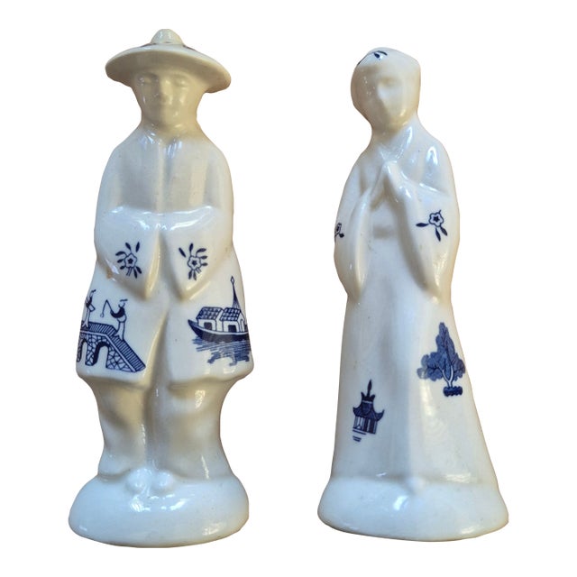 Late 20th Century Churchill China Blue Willow Figural Shakers - a Pair For Sale