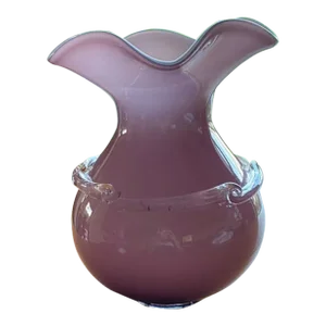 Elegant Hand Blown Mauve Colored Glass Vase - Vintage Early 21st Century