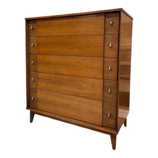 1970s Vintage Mid Century Modern Solid 5- Drawer Dresser Dovetailed Drawers With Original Handles For Sale