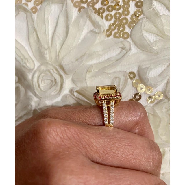 Early 21st Century 3.02 Carat Citrine Sapphire Diamond 14 Karat Yellow Gold Ring, Size 7 For Sale - Image 5 of 7