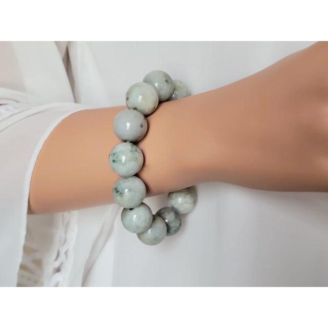 2020s Burmese Pale Celadon Jade Beaded Stretch Bracelet, 9 Inch For Sale - Image 5 of 8