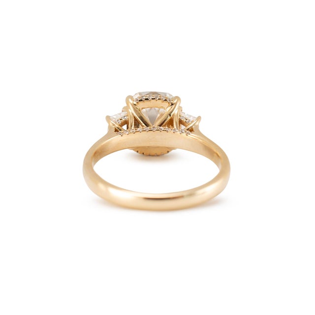 Metal 10k Yellow Gold 3.66ctw Igi Lab Grown Diamond Elongated Cushion Engagement Ring, Size 8 For Sale - Image 7 of 9