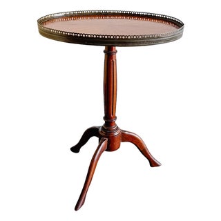 Antique French Neoclassical Mahogany Sunburst Inlaid Oval Side Table With Pierced Brass Gallery, Circa 1900 For Sale
