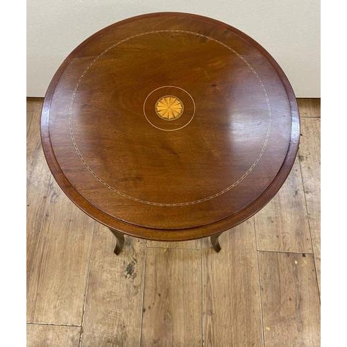 Wood Sheraton Revival Side Table in Mahogany, 1920s For Sale - Image 7 of 11