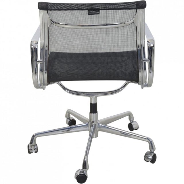 EA-117 Office Chair in Black Mesh by Charles Eames, 2000s For Sale - Image 9 of 16