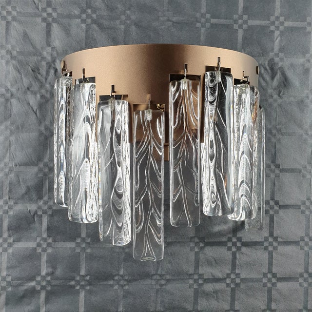 Unique piece, vintage murano wall lamp, mazzega style, 1980s. Rare and elegant wall lamp. Bronze finish, with handmade...