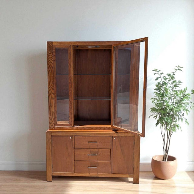 Wood Vintage Bernhardt Oak Glass Display Hutch Cabinet With Light, 1980s, Traditional For Sale - Image 7 of 18