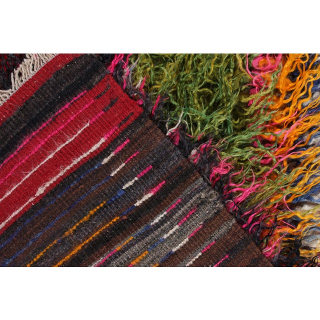 1950s Vintage Tulu Rug in Red, Multicolor Geometric Pattern, Shag Pile For Sale In New York - Image 6 of 7