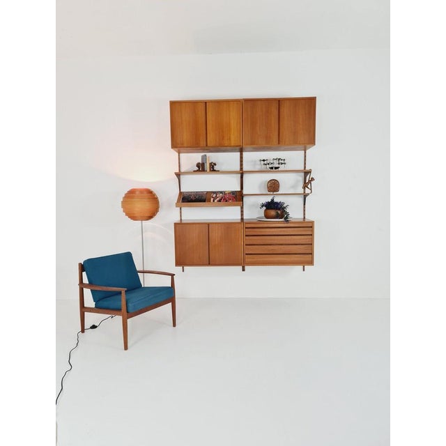 Mid-Century Danish Teak Wall Unit with Records Cabinet and Magazine Rack by Poul Cadovius for Cado, 1960s For Sale - Image 11 of 11