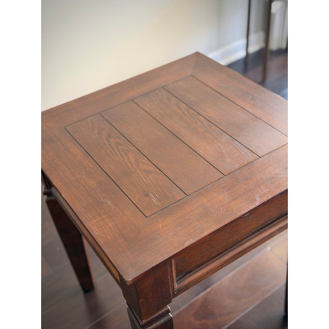 Brown Late 20th Century Georgian Revival Mahogany End Side Accent Lamp Table in the Style of Baker Henredon Drexel Heritage For Sale - Image 8 of 9