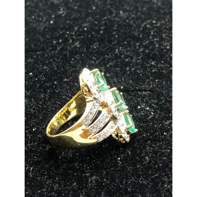 Gemstone Bochic "Orient" Natural Emerald & Topaz Cocktail Ring Set In 18K Gold & Silver For Sale - Image 7 of 11