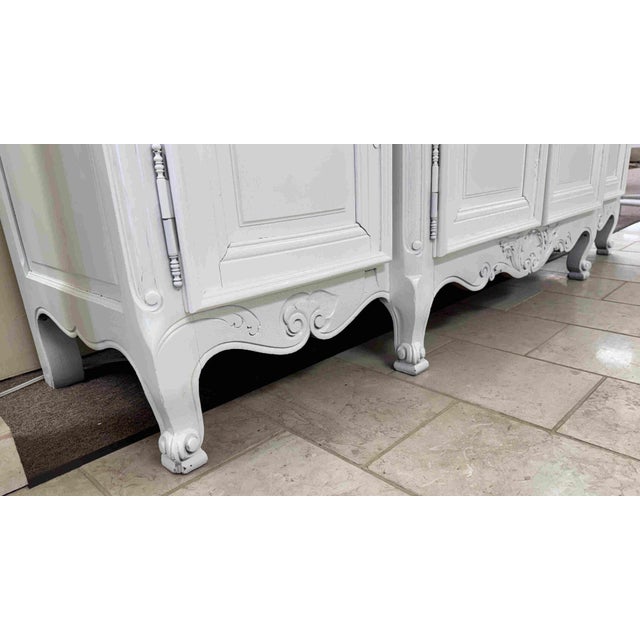 Vintage Painted French Country Sideboard Buffet Cabinet For Sale In Miami - Image 6 of 16