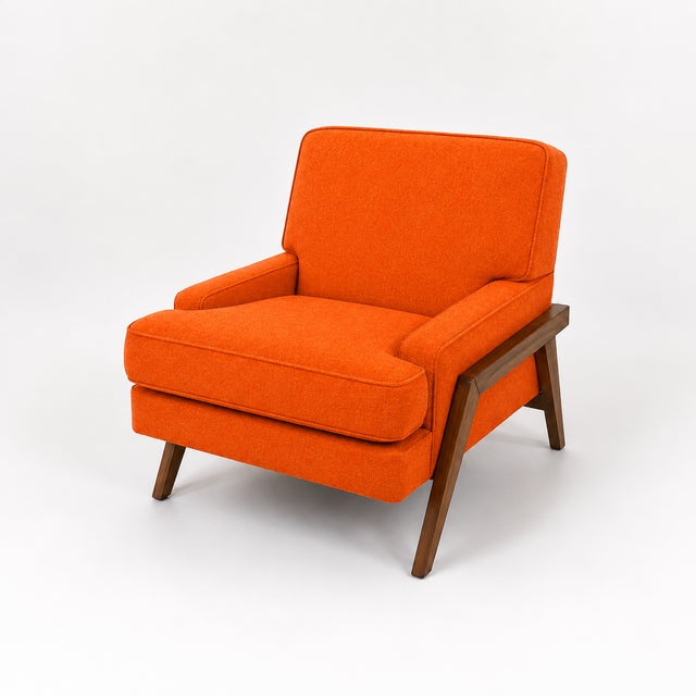 Mid Century Modern Lounge Chairs. - Pair For Sale - Image 4 of 4