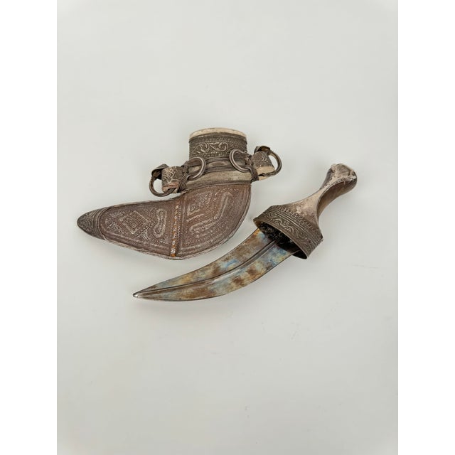 Islamic 19th Century Arabian Hand Made Mesh Silver Dagger For Sale - Image 3 of 10