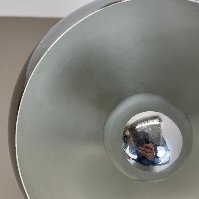 Metal Hollywood Regency Space Age Sputnik Ball Table Lamp, Italy, 1970s For Sale - Image 7 of 18