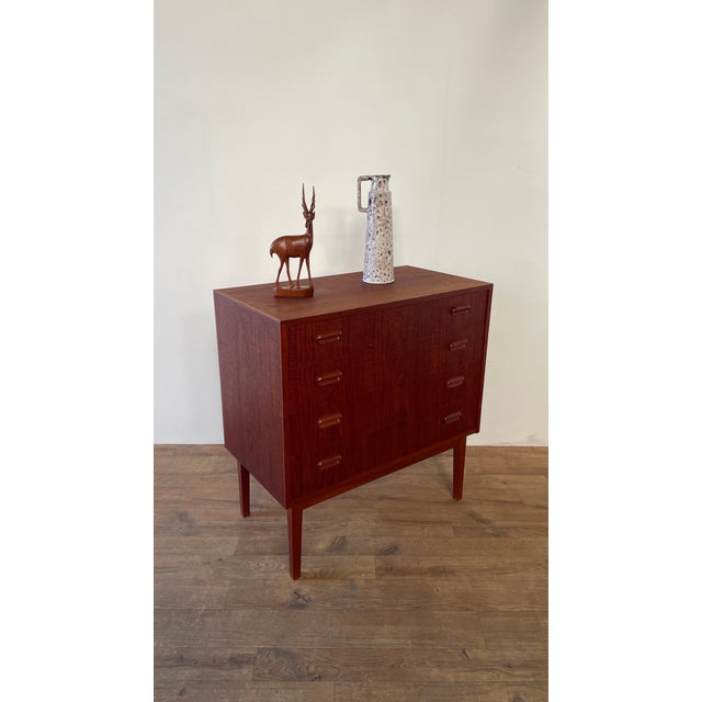 Wood Mid-Century Danish Teak Chest of 4 Drawers, Scandinavia, 1960s For Sale - Image 7 of 18