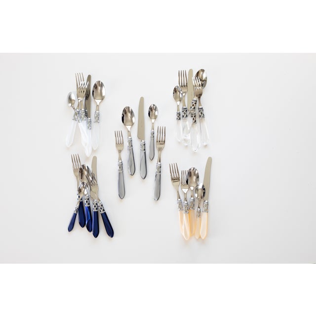 VIETRI Aladdin Brilliant Lilac Twenty-Piece Flatware Set Set, Service for Four For Sale In Raleigh - Image 6 of 8