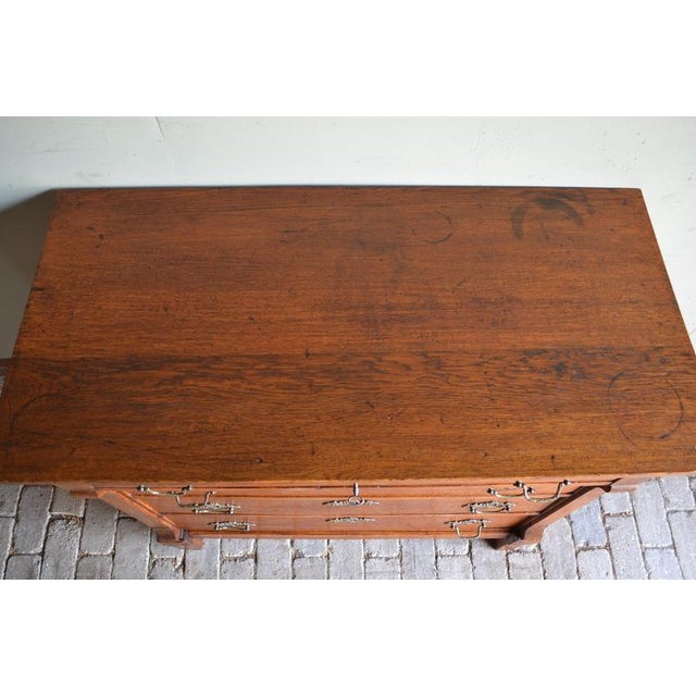 Early 19th Century Antique Oak Chest of Drawers For Sale - Image 5 of 10
