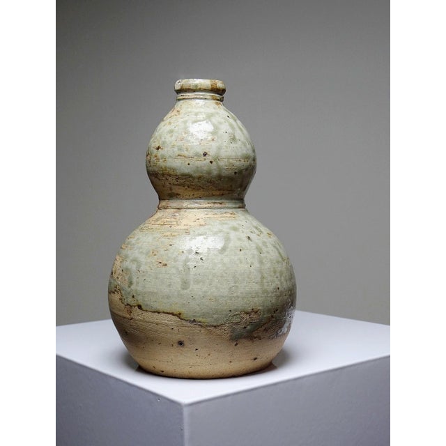 Beige Small Japanese Double-Walled Ceramic Sake Flask from Iga, 1950s For Sale - Image 8 of 15