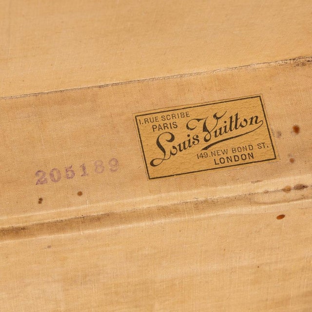 Vintage Car Trunk in Grey Vuittonite Canvas from Louis Vuitton, Paris, France, 1930s For Sale - Image 16 of 18