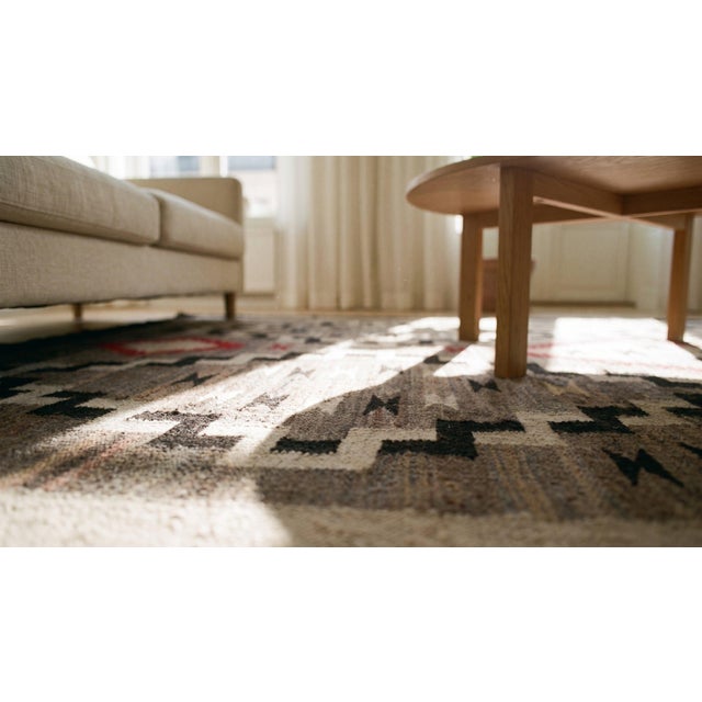 Early 20th Century Navajo Rug ( 5' x 7'6" - 152 x 230 ) For Sale - Image 9 of 10