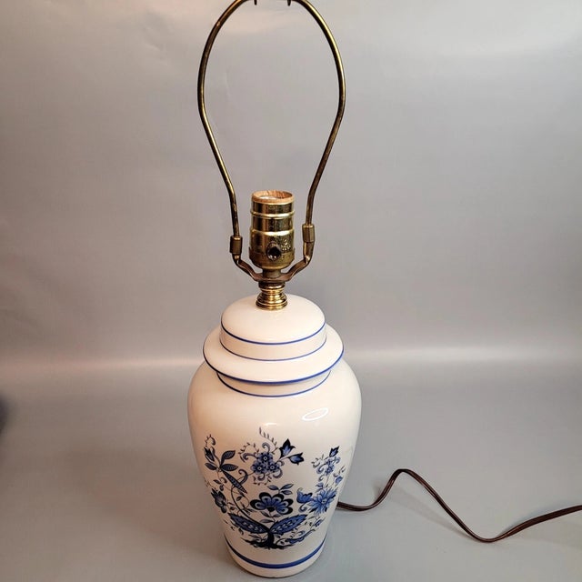 Mid-Century Modern Vintage Blue White Lamp Danube Onion Flower Style Table Lamp For Sale - Image 3 of 8