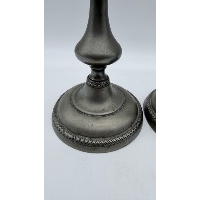 Antique Pair of American Pewter Candlesticks With Push Up Rods, Circa 1820s–1830s For Sale - Image 4 of 14