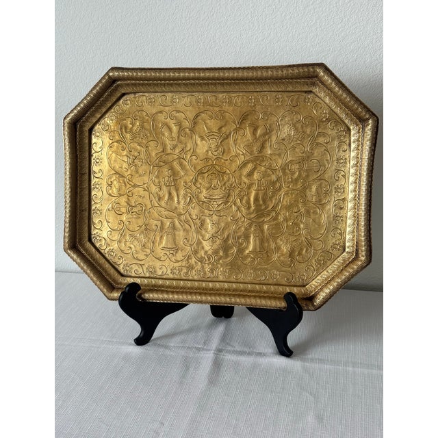 Vintage South India Elongated Octagonal 19.5” Brass Serving Tray With Etched Ethnic, Folklore, Mythological Accents For Sale In Austin - Image 6 of 10