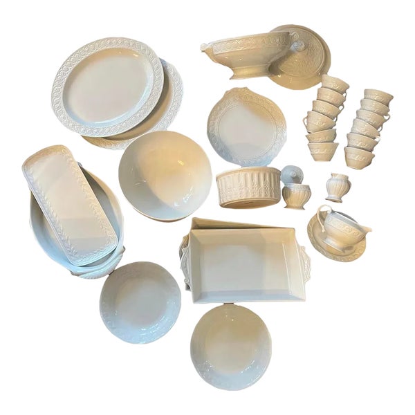 1999 Bernardaud Limoges Louvre Dinnerware - Service for 12- 111