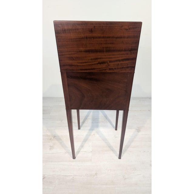 Antique Georgian Bedside Table in Mahogany with Marquetry For Sale - Image 16 of 18