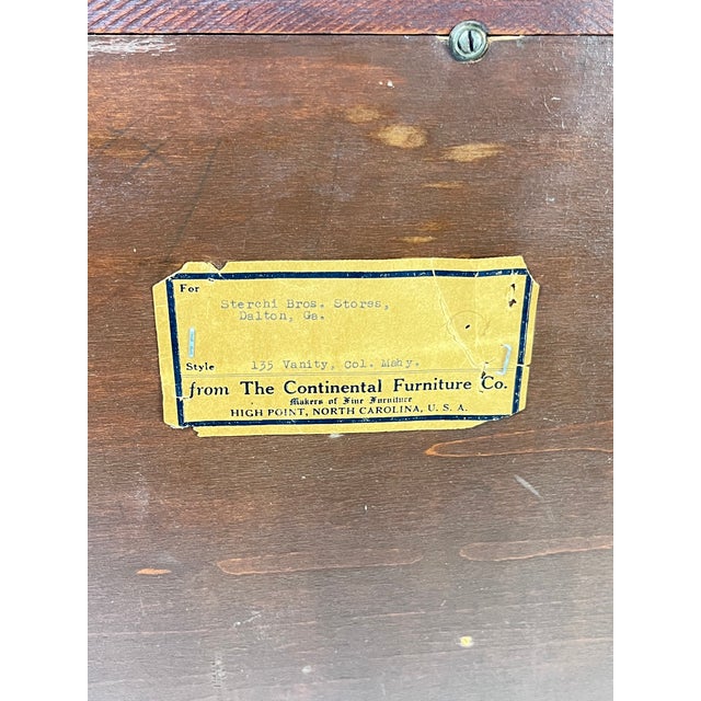 Vintage Continental Furniture Co. Queen Anne Style Mahogany 4-Drawer Bedside Chest For Sale - Image 14 of 16