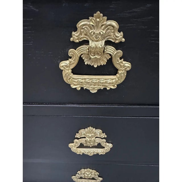 Wood 18th Century French Chest of Drawer or Commode. For Sale - Image 7 of 12