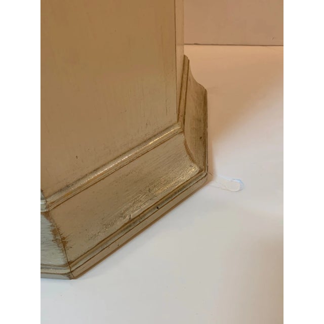 Neoclassical Octagonal Gray Painted Pedestals -A Pair For Sale In Philadelphia - Image 6 of 12