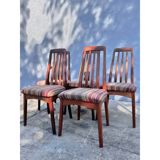 Wood Mid Century Modern Teak Dining Chairs | Set of Five by Benny Linden For Sale - Image 7 of 12