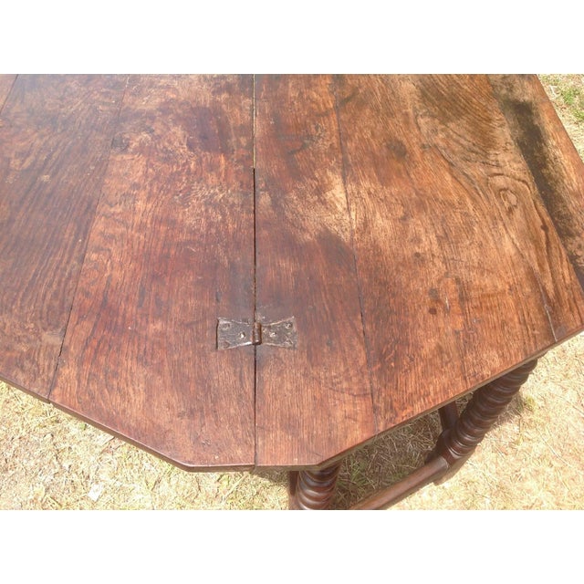 17th Century A Charles II Oak Credence Table 1650 For Sale - Image 5 of 5