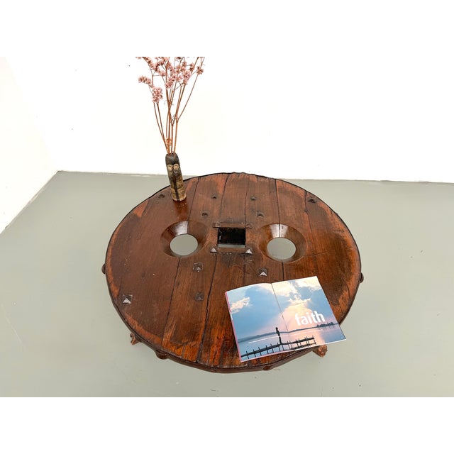 Brazilian Folk Art Brutalist Circular Coffee Table in Wood, 1950s For Sale - Image 17 of 18
