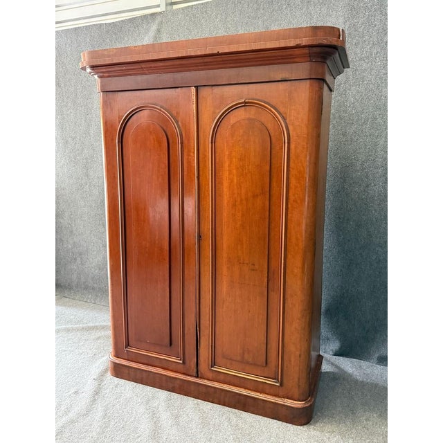 American 19th Century Mahogany Two-Door Wardrobe For Sale - Image 3 of 18