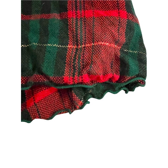 Ralph Lauren Vintage Red Green Plaid Tartan Round Tablecloth & 4 Napkins Styled After Ralph Lauren Christmas For Sale - Image 4 of 8