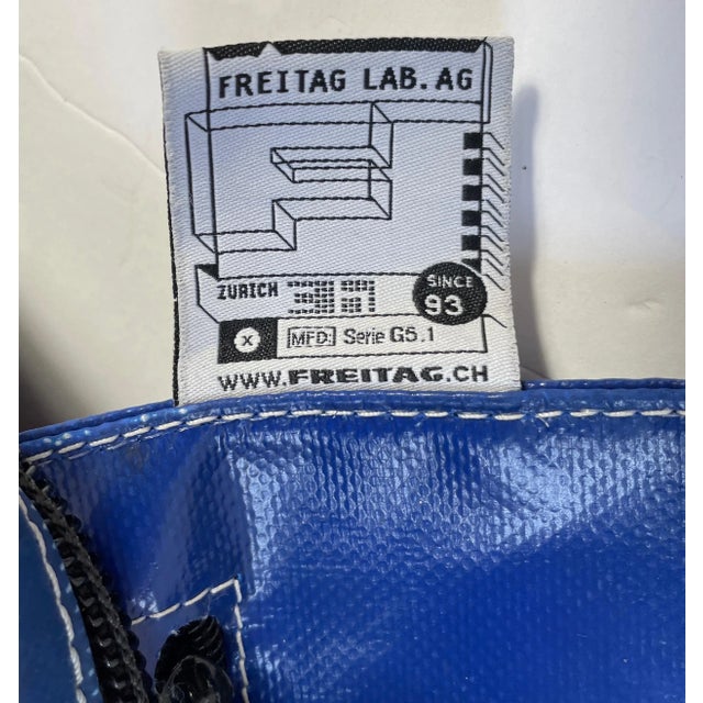 FREITAG トートバッグ Serie G5.1 青 Circa 2000 Freitag Serie g5.1 Messenger Tote Bag - | Chairish